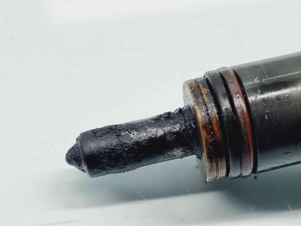 Injector Volkswagen Passat B6 Variant (3C5) [Fabr 2005-2010] 038130073AG 0414720215 2.0 TDI BMP 103KW / 140CP 2.0 TDI BMP 103KW / 140CP