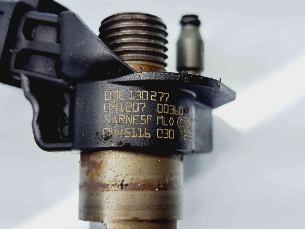 Injector Volkswagen Passat B6 Variant (3C5) [Fabr 2005-2010] 03L130277 0445116030 2.0 TDI CBAB 103KW / 140CP 2.0 TDI CBAB 103KW / 140CP