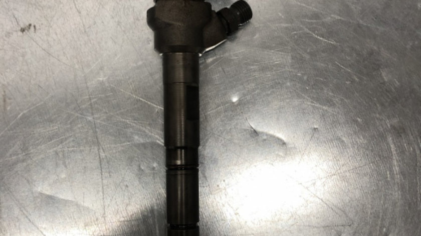 Injector Volkswagen Passat B7 Variant 2.0 TDI DSG Automat, 170cp sedan 2011 (03L130277J)