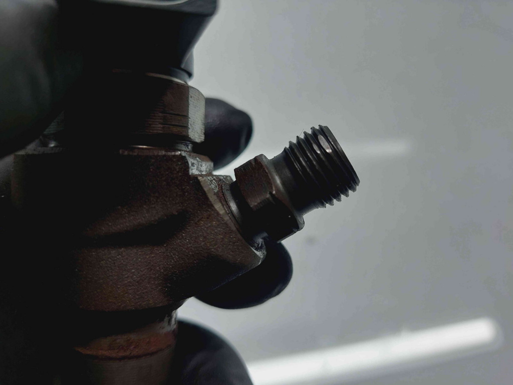 Injector Volkswagen Passat CC (358) [Fabr 2012-2016] 03L130277J 2.0 TDI CFFB 103KW / 140CP