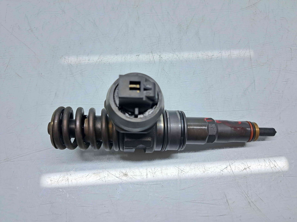 Injector Volkswagen Touran (1T1, 1T2) [Fabr 2003-2010] 038130073BN 1.9 TDI BLS 77KW / 105CP