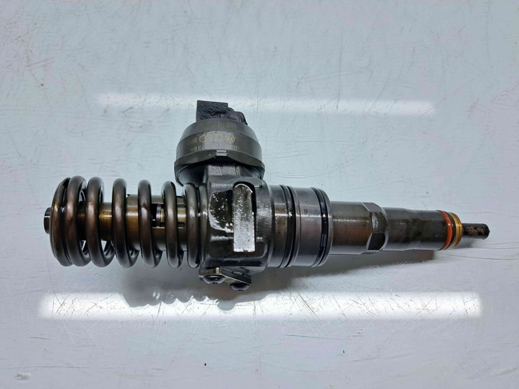 Injector Volkswagen Touran (1T1, 1T2) [Fabr 2003-2010] Facelift 03813003BN 1.9 TDI BLS 77KW / 105CP