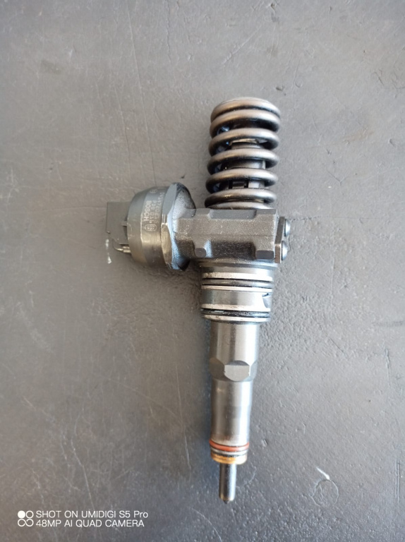 Injector , Volkswagen VW Passat B6 [2005 – 2010] COD – 038130073AG