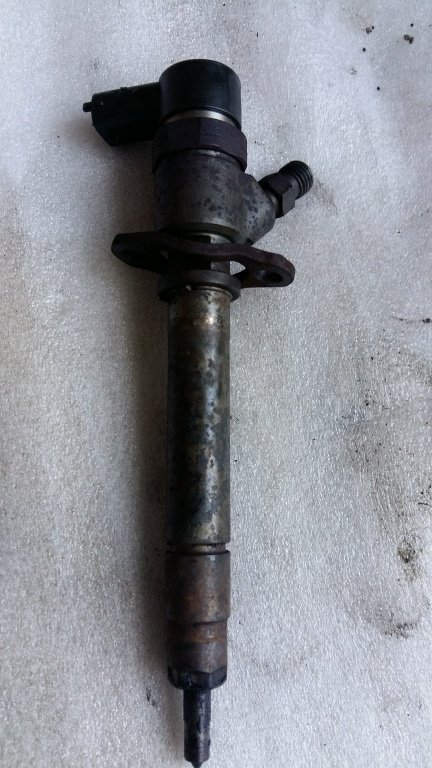 Injector volvo s60 s80 v70 xc70 xc90 2.4 d 0445110078 8658352 2000-2014
