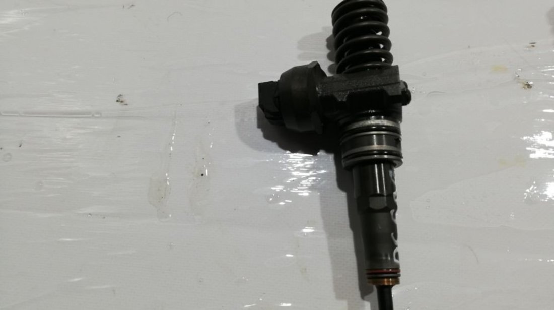 Injector Vw Caddy / Touran 1.9 TDI EURO 4 cod 0414720313/RBE30055FR