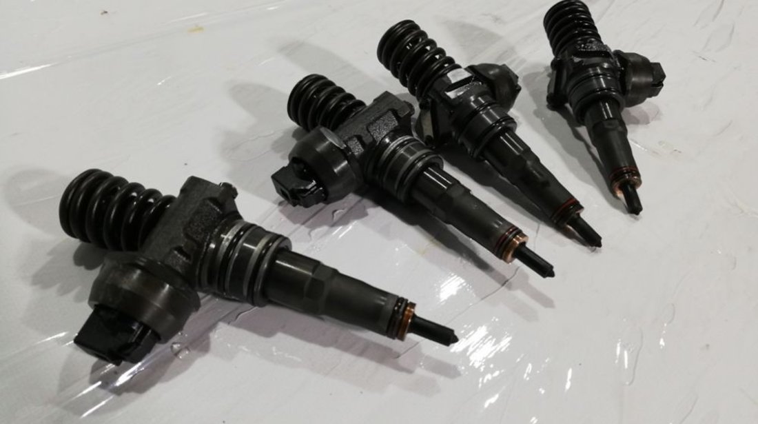 Injector Vw Caddy / Touran 1.9 TDI EURO 4 cod 0414720313/RBE30055FR