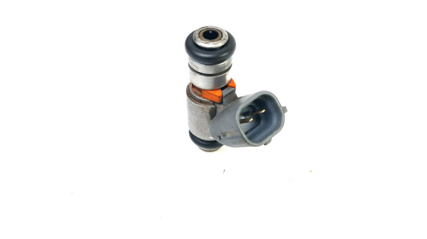 Injector VW GOLF 4 1997 - 2006 Benzina 036031C, 200360310, 20 036 0310