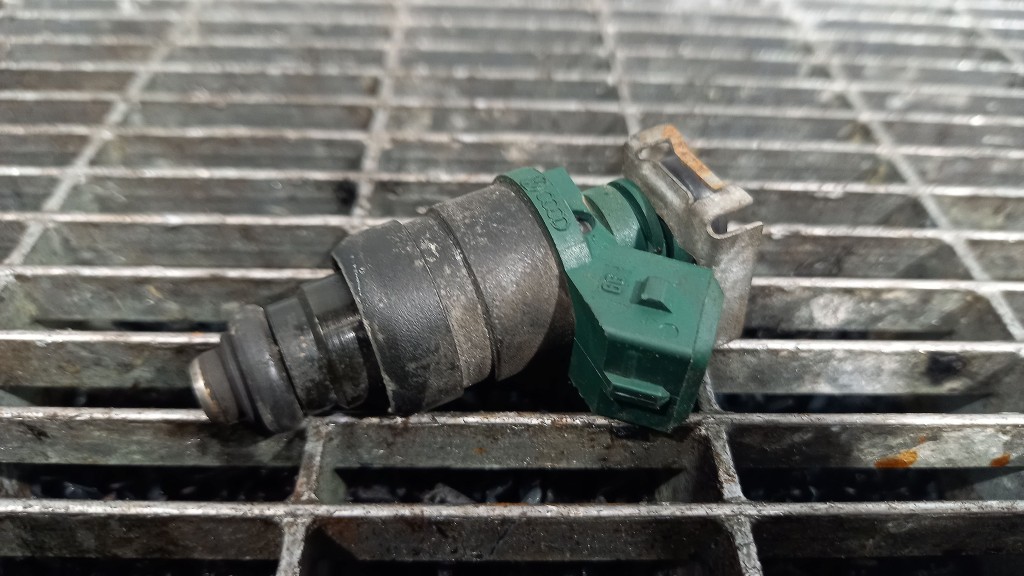 INJECTOR VW GOLF IV 1.6 INJ - (1998 2004)