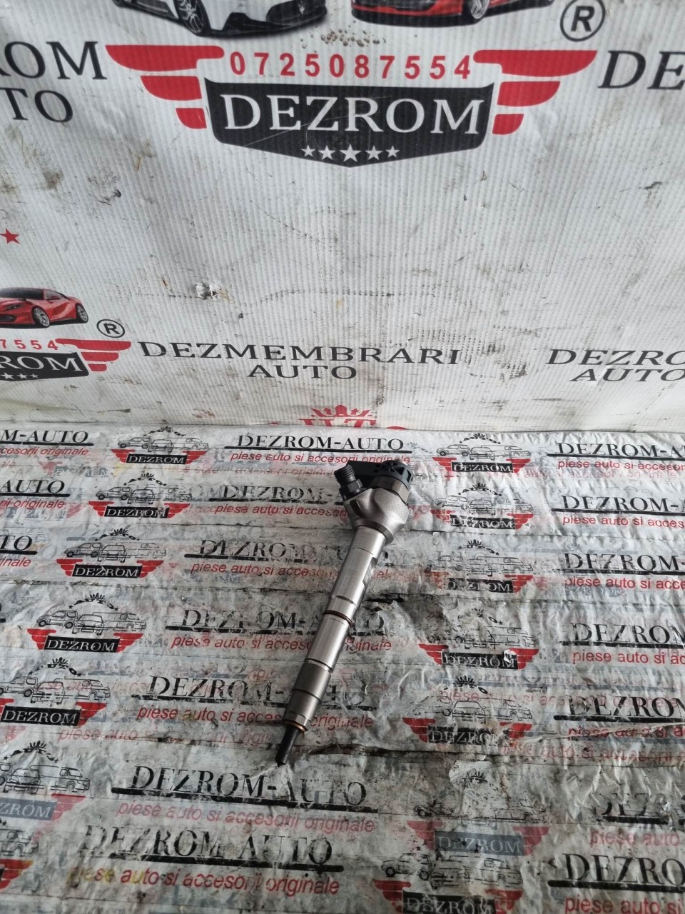 Injector VW Golf VII 1.6 TDI 105cp cod piesa : 04L130277AD