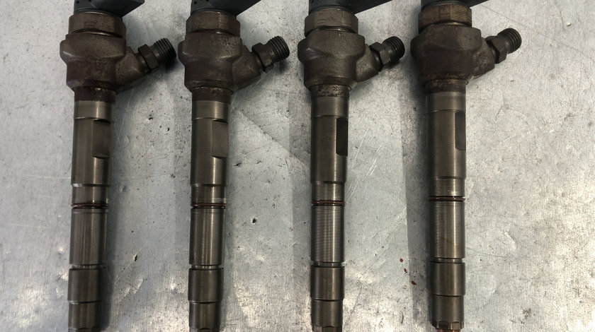 Injector VW Passat B7 Variant 2.0 TDI manual 140 CP sedan 2012 (03L130277J)