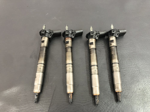 Injector VW Passat CC 2.0TDI 4motion DSG sedan 2011 (03L130277)