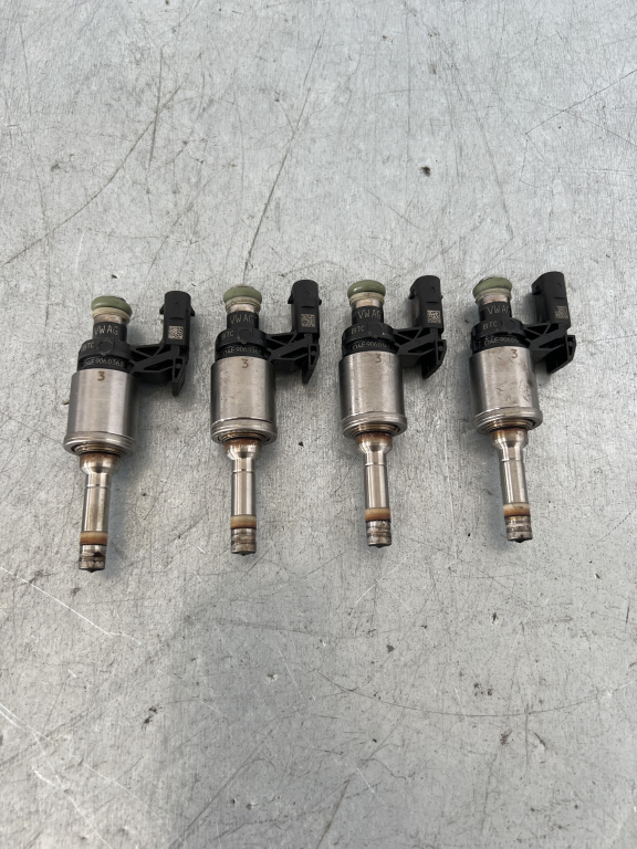 Injector VW Polo 1.2 TSI sedan 2014 (04E906036E)