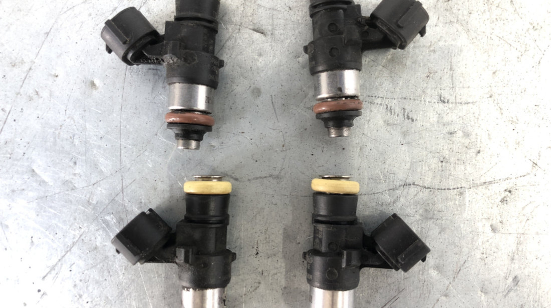 Injector VW Touran 2.0 Benzina Ecofuel 109cp sedan 2009 (06G906039A)