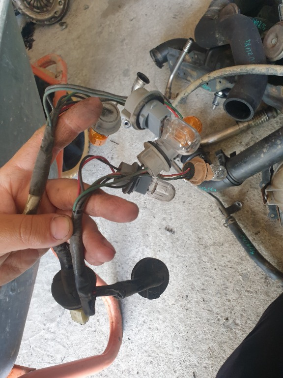 Instalatie Becuri Stop Suzuki Grand Vitara 1.9DDiS 2008