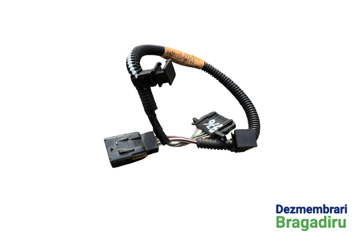 Instalatie comutator lumini de frana Cod: 8200233651 8200233651 Renault Clio 2 [facelift] [2001 - 2005] Hatchback 5-usi 1.5 dCi MT (82 hp) Cod motor: K9K-B7-02