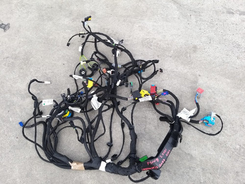 Instalatie electrica bord 2.0 hdi peugeot 5008 2 9813831180
