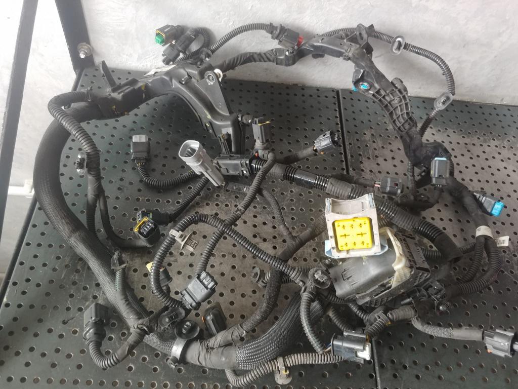 Instalatie electrica motor 1.6hdi bh02 peugeot 2008 citroen c3 c4 9811405680