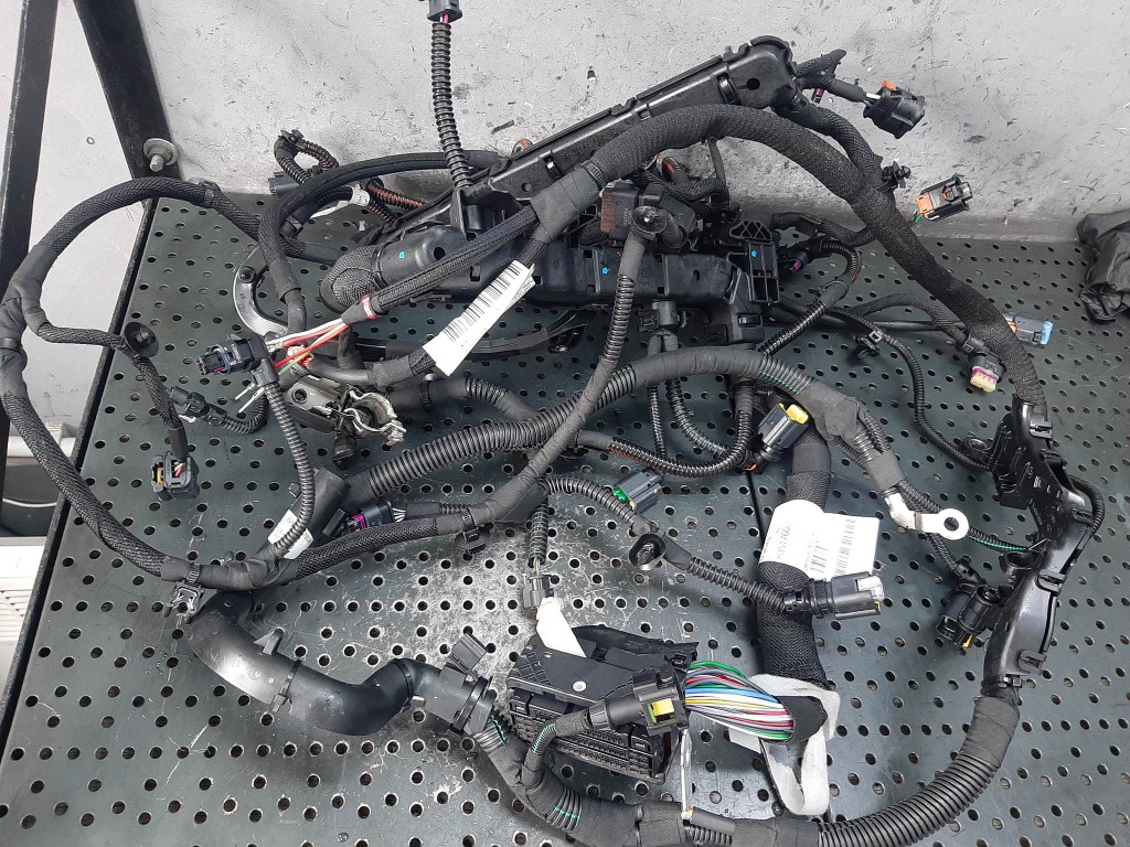 Instalatie electrica motor hn05 1.2 b peugeot 208 9835176080