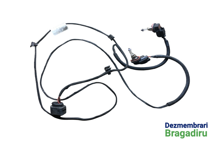 Instalatie electrica proiectoare Cod: 5E0971095CN 5E0971095CN Skoda Octavia 3 [2013 - 2017] Combi wagon 5-usi 1.6 TDI DSG (110 hp) Cod motor: CXXB, Cod cutie: RER, Cod culoare: LF8H-4K4K