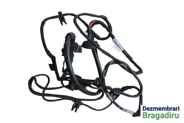 Instalatie electrica senzori parcare bara spate Audi A4 B8/8K [2007 - 2011] wagon 5-usi 2.0 TDI MT quattro (170 hp) Cod motor CAHA, Cod cutie MFS / LRV, Cod culoare LZ3F