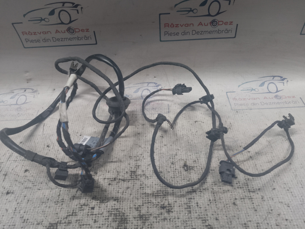 Instalatie senzori parcare spate Audi A4 B8 2011, 8K0971104C