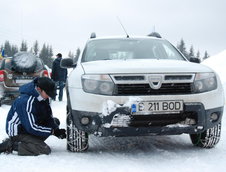 Intalnire Dacia Duster 2012