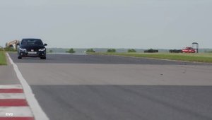 Intalnire de gradul 0: Megane RS 275 Trophy-R vs Civic Type R, pe circuit.