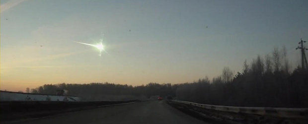 Intamplari ciudate in Rusia: Meteoriti in flacari, masini care dispar din senin si pietoni tarati prin trafic