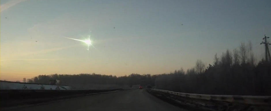 Intamplari ciudate in Rusia: Meteoriti in flacari, masini care dispar din senin si pietoni tarati prin trafic