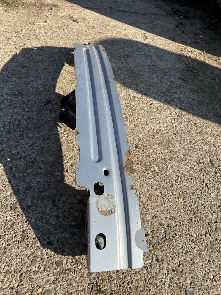 Intaritura bara fata Jaguar XF 2012