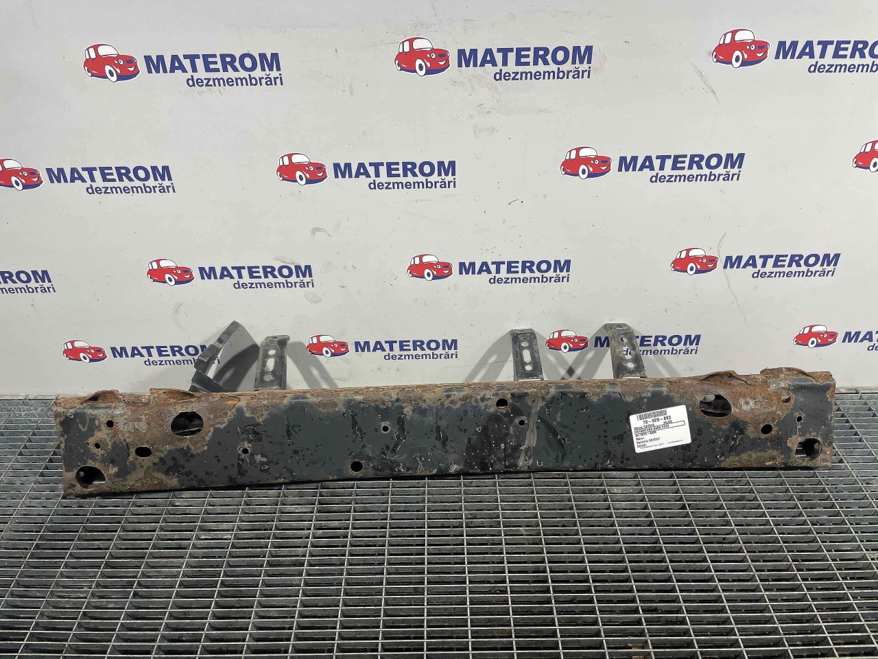 INTARITURA BARA FATA TOYOTA HILUX - - (2