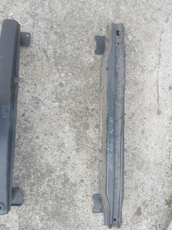 Intaritura bara spate Volkswagen Jetta 1.6 Motorina 2012