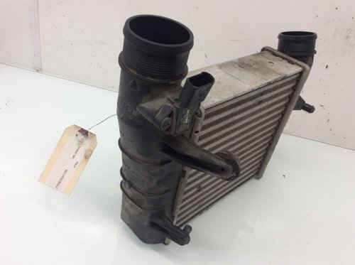 Intercooler audi a4 b7 2.0 tdi bna brf 136 cai cod 8e0145805aa