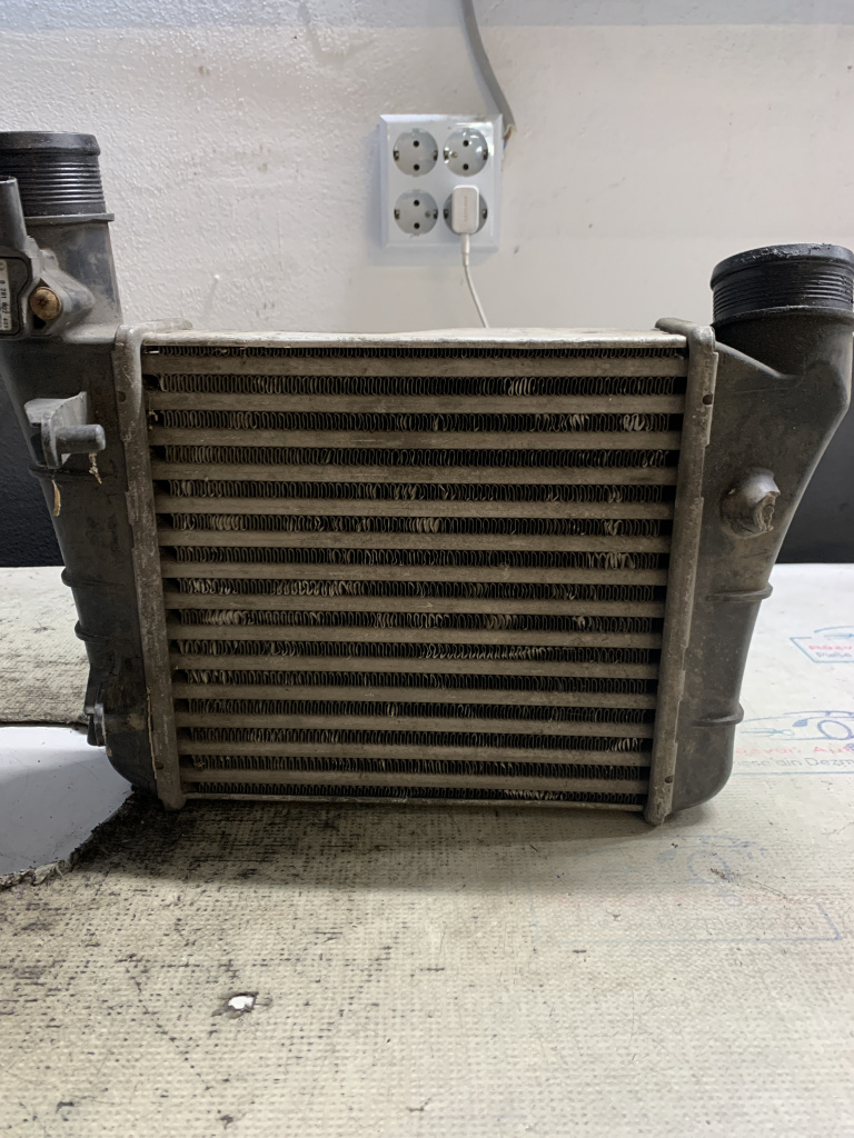 Intercooler Audi A4 - Motorina 2008, 8E0145805AA