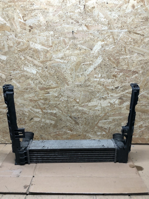 Intercooler Bmw E91 318d combi 2008 (752491608)