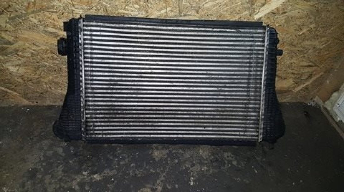 Intercooler cod 1k0145803a audi a3 8p 2.0 tdi azv 136 cai