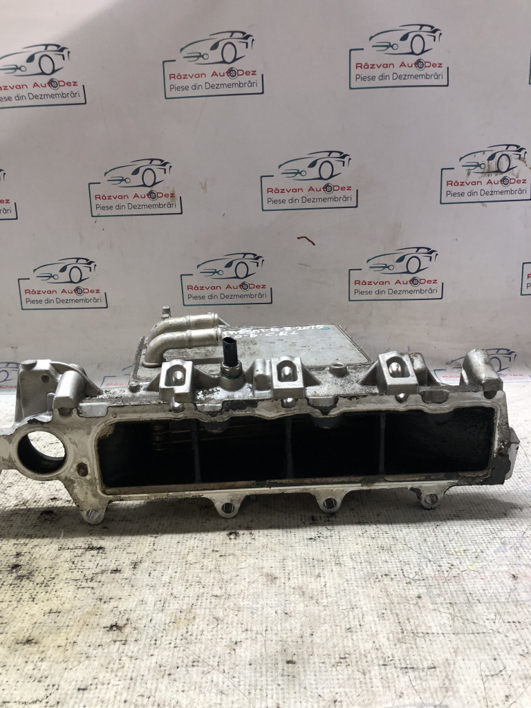 Intercooler cu răcire pe apa Volkswagen Passat B8 2.0 Motorina 2015, 04L129766AQ