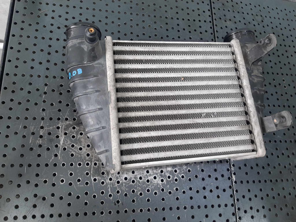 Intercooler dreapta audi a4 b7 2.0 b 4x4 8e0145806m
