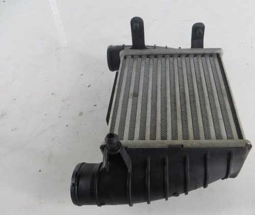 Intercooler dreapta audi a4 b7 2.0 tfsi byk bpj 170 cai cod 8e0145806m