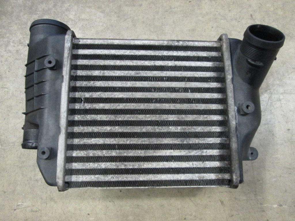 Intercooler dreapta Audi A6 4F 3.0 TDI QUATTRO