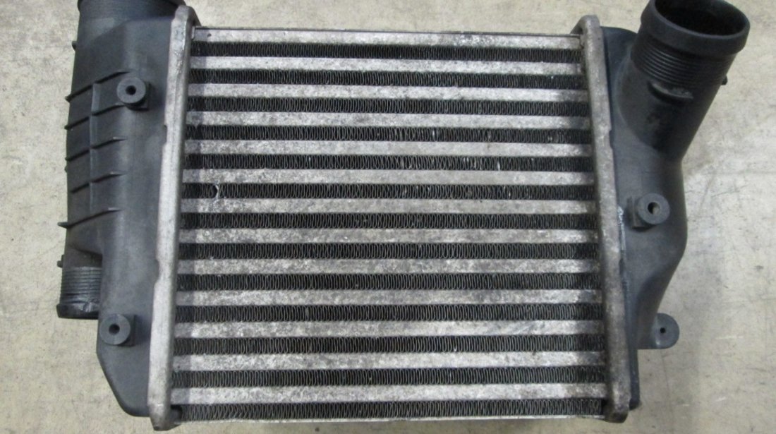 Intercooler dreapta Audi A6 4F 3.0 TDI QUATTRO