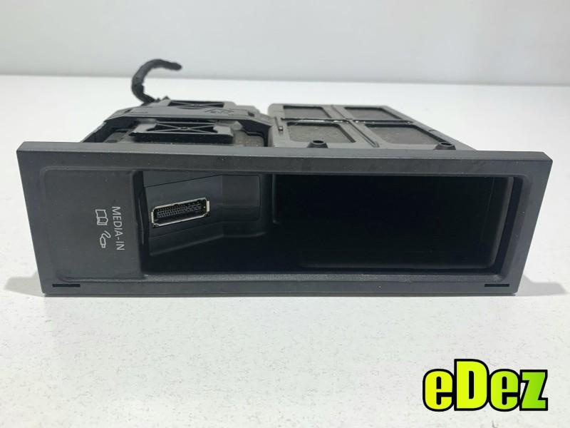 Interfata multimedia Volkswagen Passat CC (2008-2012) 5N0035341D