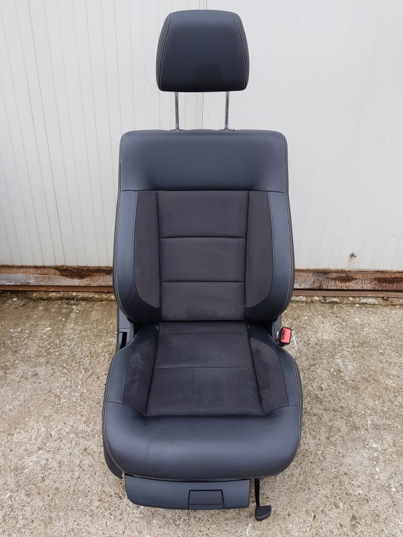 Interior AMG Mercedes E class W212 facelift