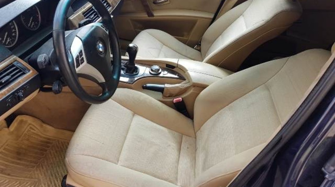 Interior BMW E60 2006 (textil, patat)