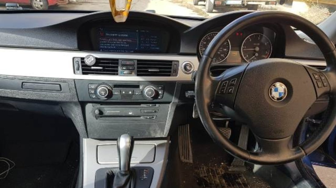 Interior BMW E90 2006