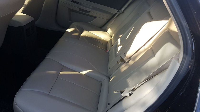 Interior Chrysler 300C  (banchete)