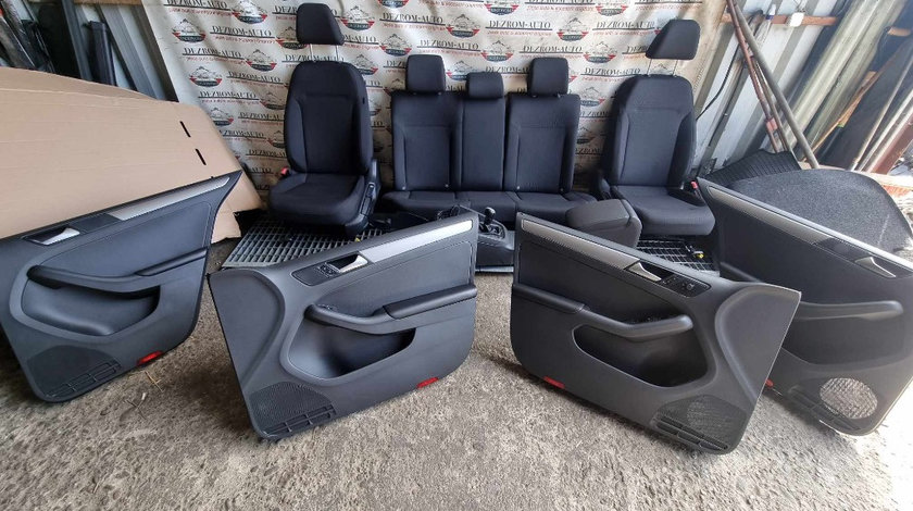 Interior complet cu incalzire (scaune fata + banchete, cotiera, fete usi) VW Jetta MK6