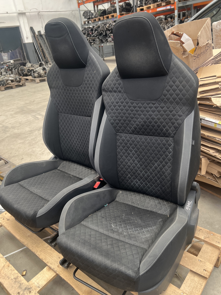 Interior Complet Material Textil Skoda RAPID 1.6 Motorina 2017, -