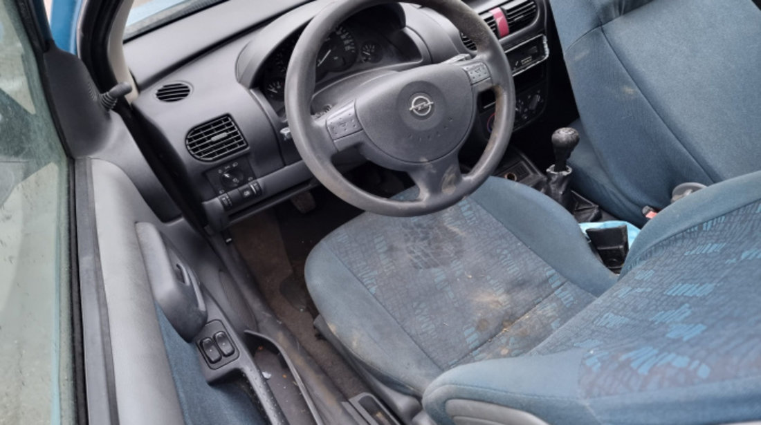 Interior complet Opel Corsa C 2002 hatchback 1.2 benzina