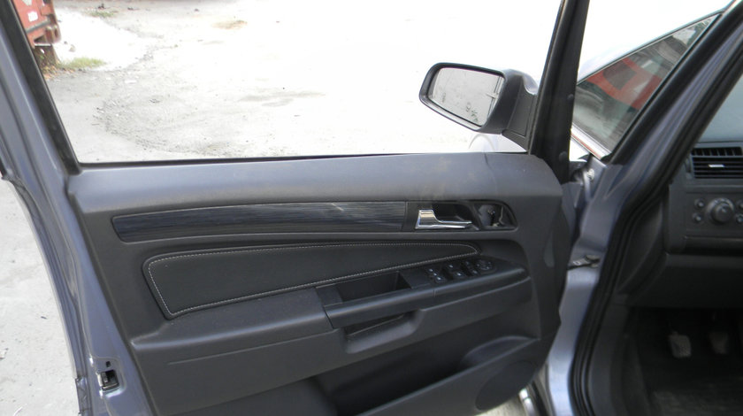 Interior Complet Opel ZAFIRA B 2005 - Prezent Motorina